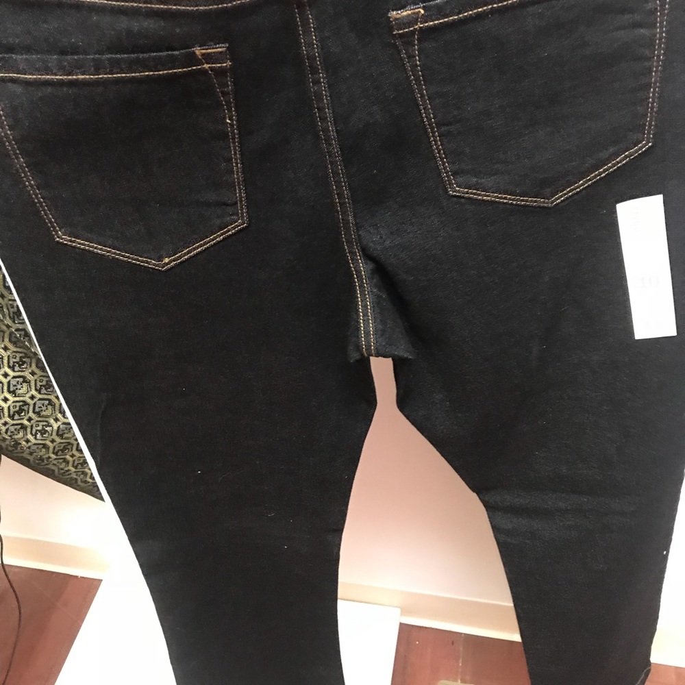 Old Navy Jeans - Picture 2 of 3